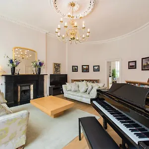 city-centre-self-catering-apartment.edinburghhotelsuk.org/
