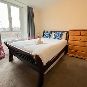convenient-2br-flat-gorgie-edinburgh.edinburghhotelsuk.org/